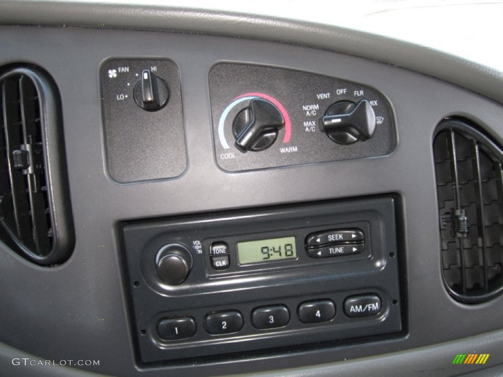 2005 Ford E Series Van E250 Commercial Audio System Photos