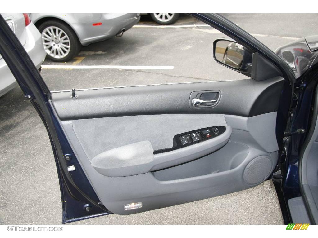 2006 Accord SE Sedan - Royal Blue Pearl / Gray photo #16