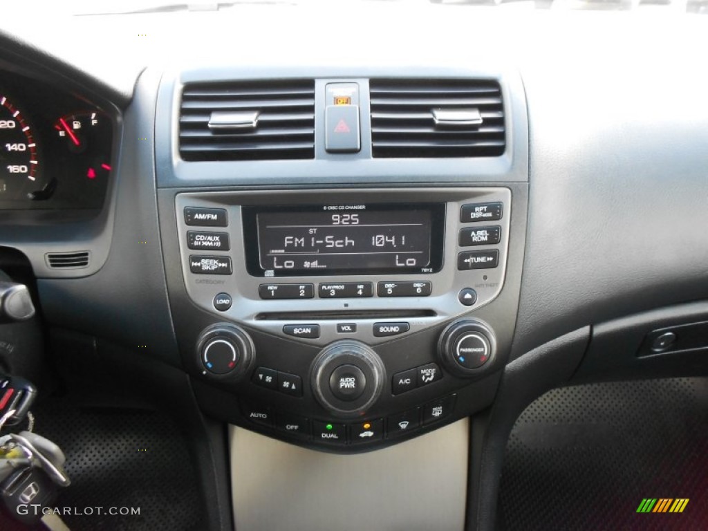 2006 Honda Accord EX-L Coupe Controls Photo #67614606