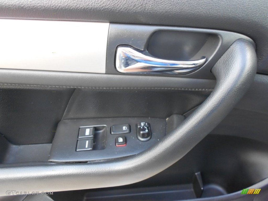 2006 Honda Accord EX-L Coupe Controls Photo #67614651
