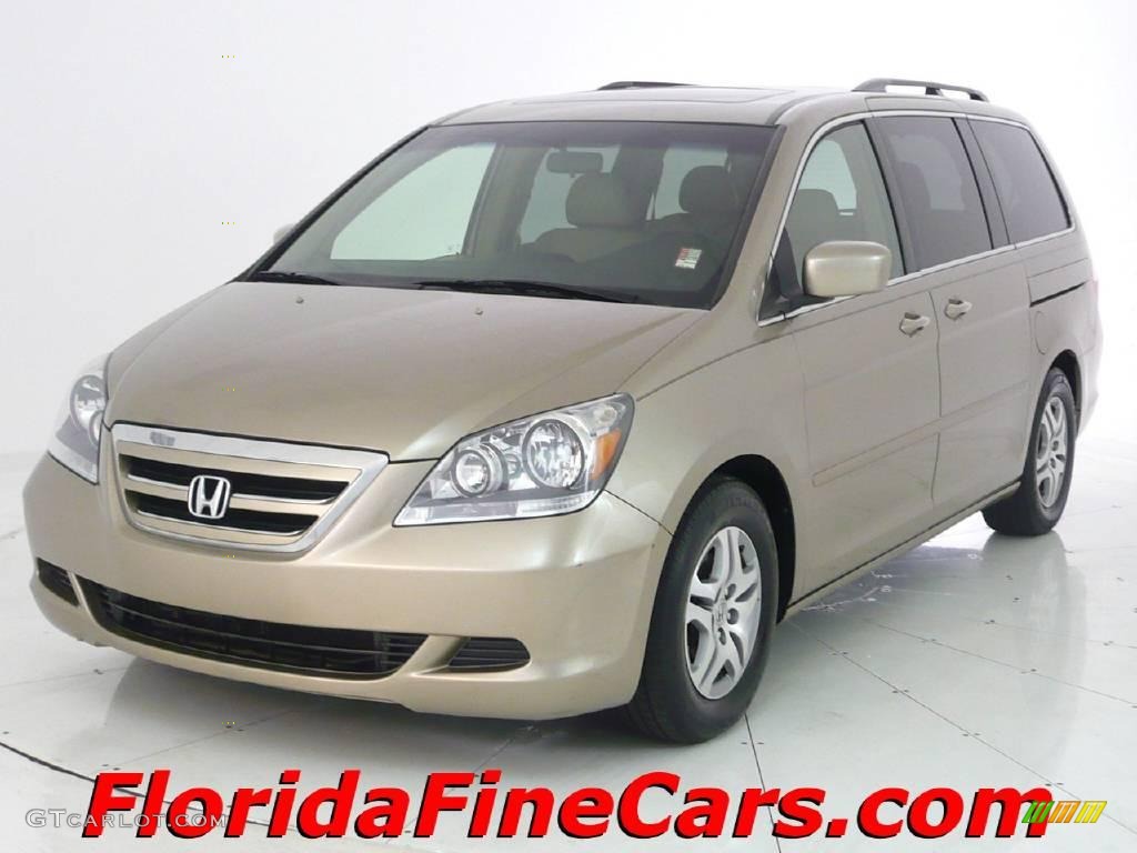 Desert Rock Metallic Honda Odyssey