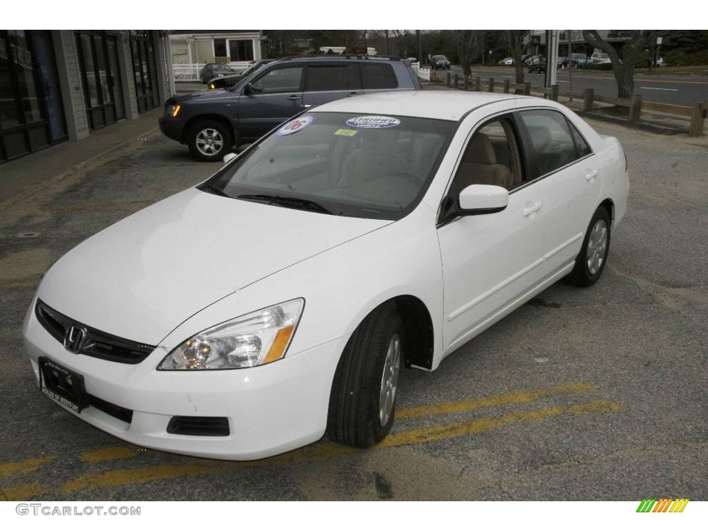 2006 Accord SE Sedan - Taffeta White / Ivory photo #1