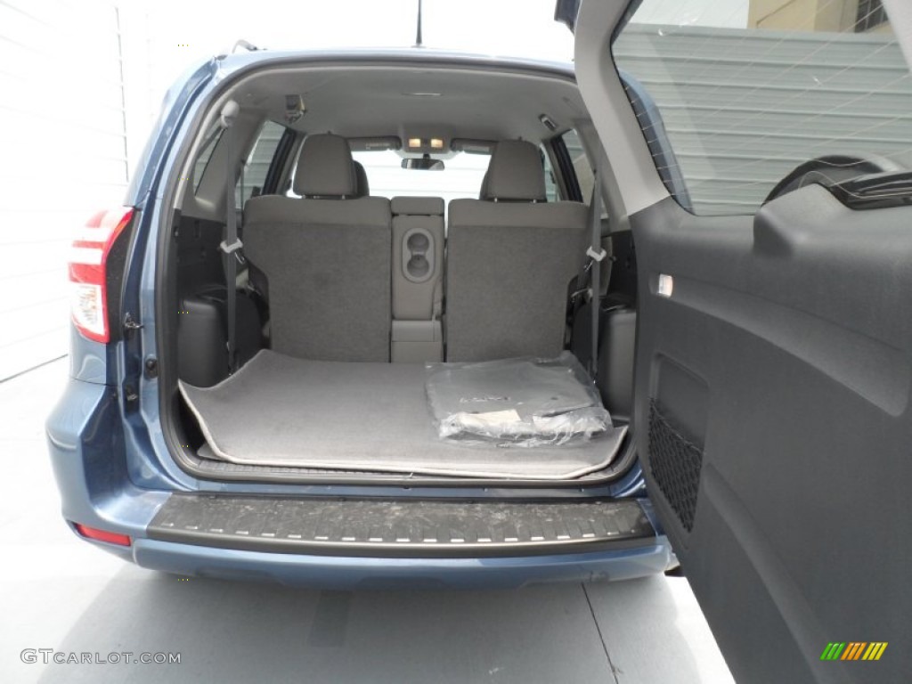 2012 Toyota RAV4 V6 Trunk Photos