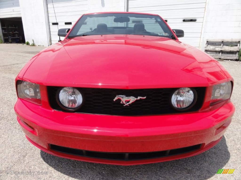 2009 Mustang GT Premium Convertible - Torch Red / Dark Charcoal photo #4