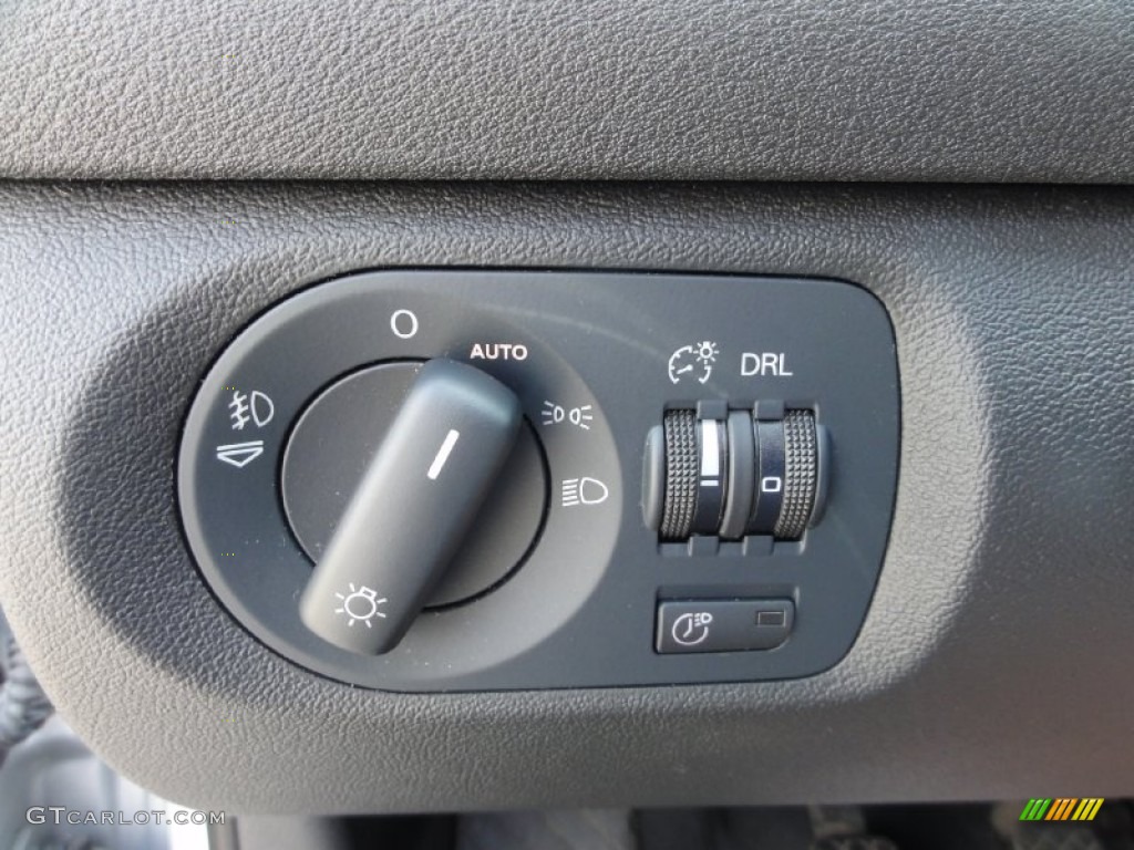 2007 Audi A3 2.0T Controls Photo #67620240