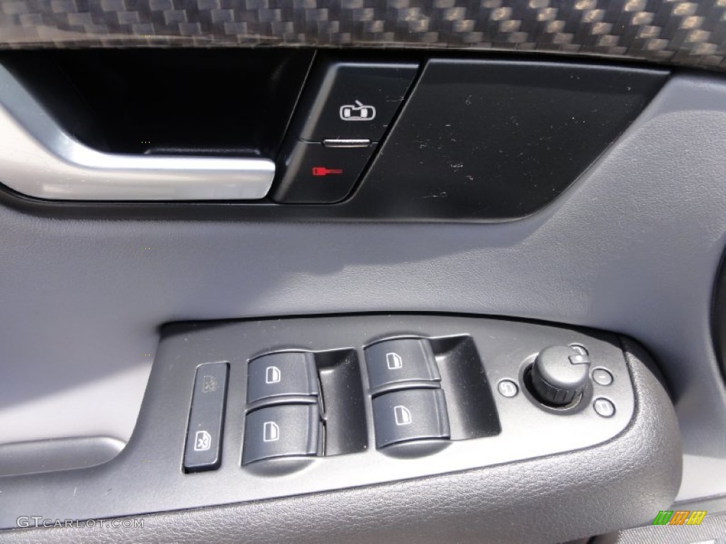 2006 Audi S4 4.2 quattro Sedan Controls Photo #67621728