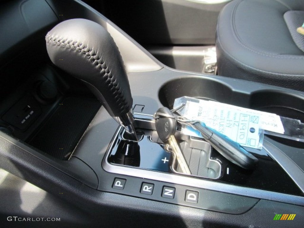 2012 Hyundai Tucson GLS Transmission Photos