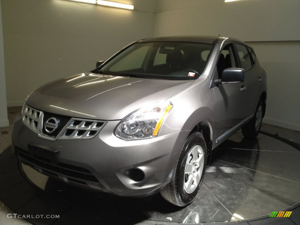 Platinum Graphite Nissan Rogue