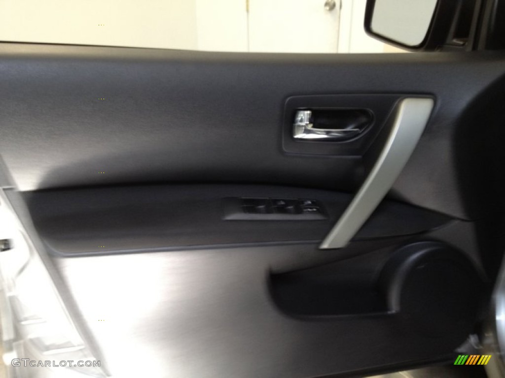 2011 Rogue S AWD - Platinum Graphite / Black photo #11