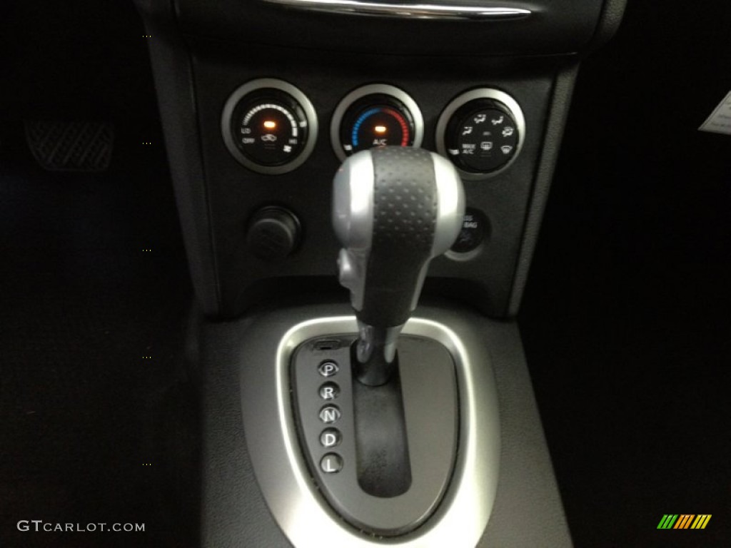 2011 Rogue S AWD - Platinum Graphite / Black photo #18