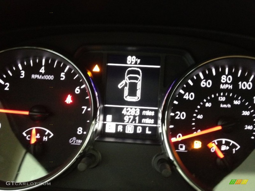2011 Rogue S AWD - Platinum Graphite / Black photo #19