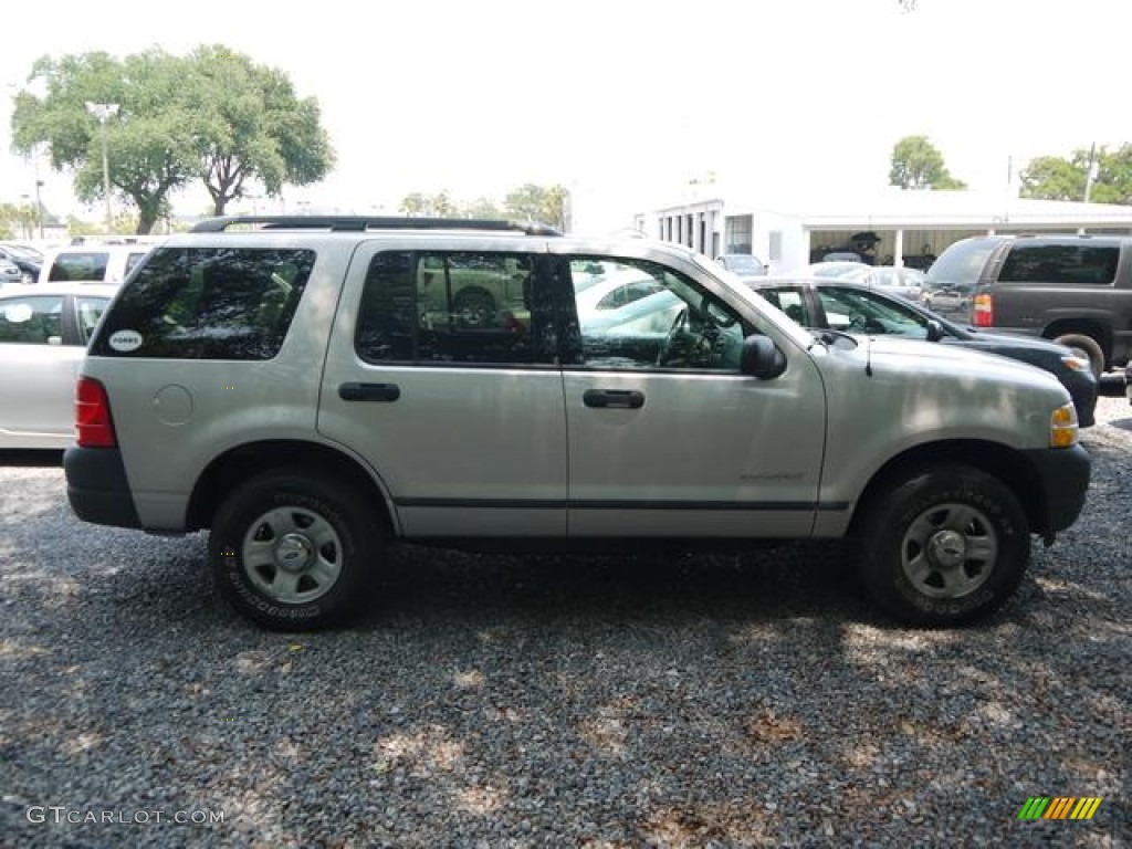 2004 Explorer XLS 4x4 - Silver Birch Metallic / Medium Parchment photo #3