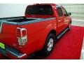 Red Alert - Frontier SE Crew Cab Photo No. 6