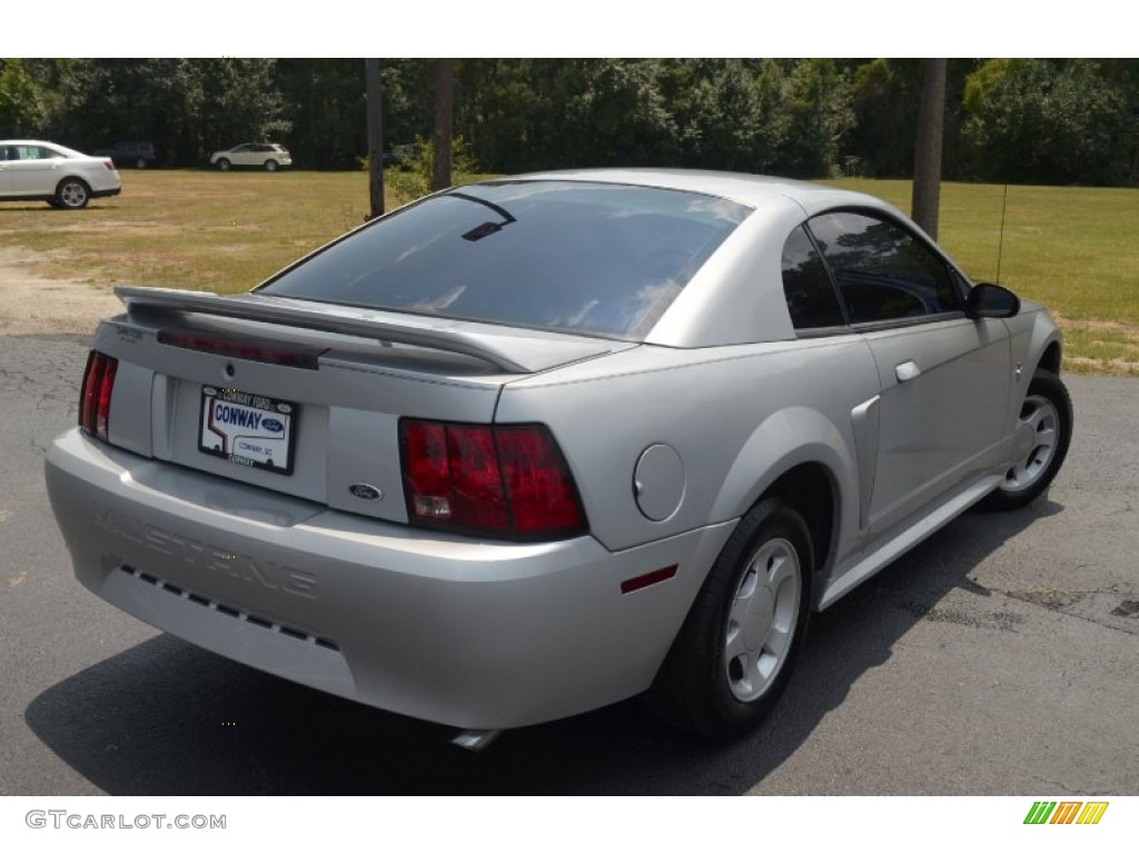 2000 Mustang V6 Coupe - Silver Metallic / Dark Charcoal photo #5
