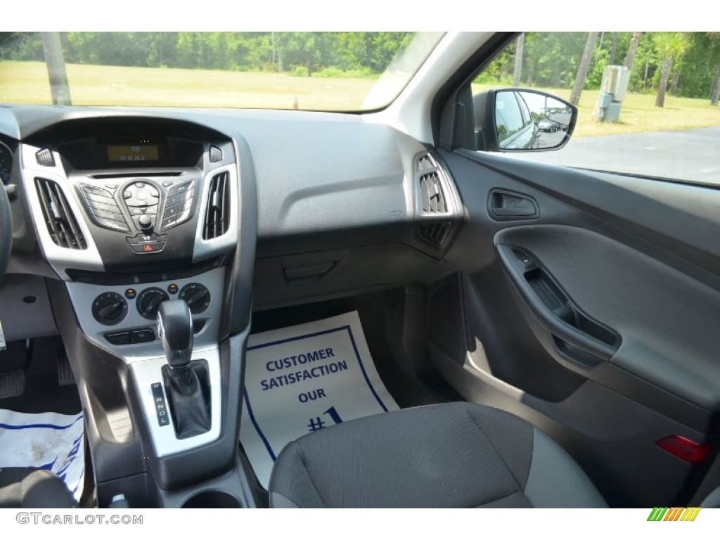 2012 Focus SE SFE Sedan - Sterling Grey Metallic / Charcoal Black photo #15