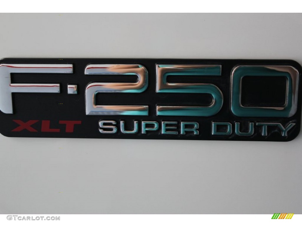 2003 Ford F250 Super Duty XLT SuperCab Marks and Logos Photo #67641501
