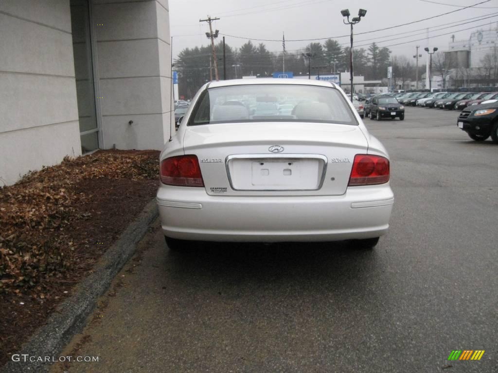 2004 Sonata  - White Pearl / Beige photo #8