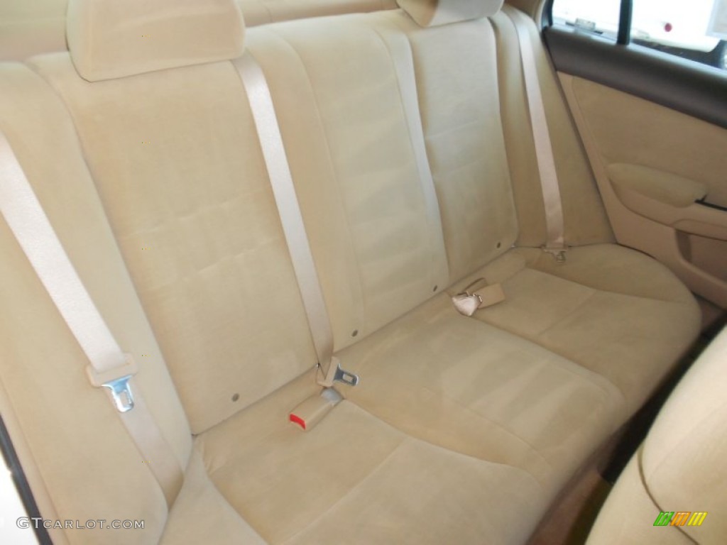 2007 Accord Value Package Sedan - Taffeta White / Ivory photo #15