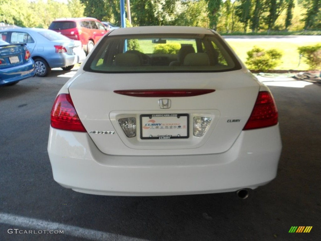 2007 Accord Value Package Sedan - Taffeta White / Ivory photo #26
