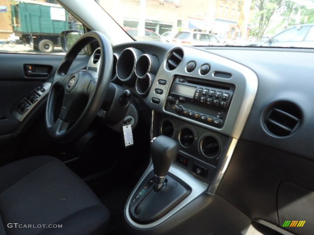 2004 Toyota Matrix XR Dark Gray Dashboard Photo #67647352