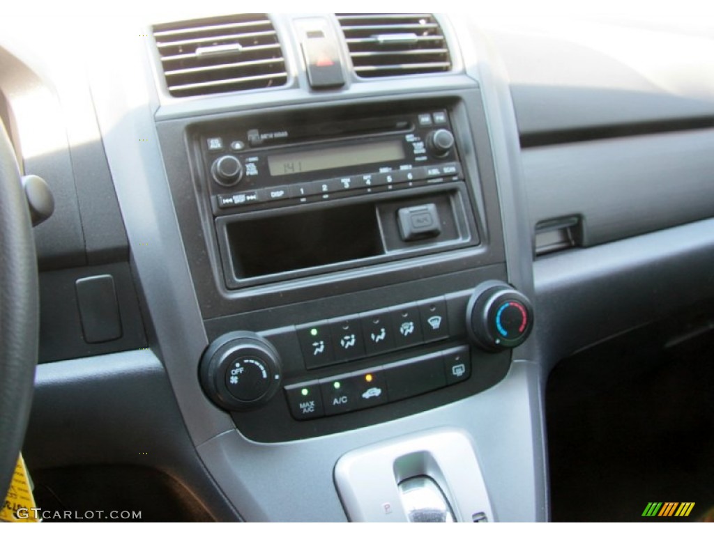 2009 CR-V LX 4WD - Alabaster Silver Metallic / Gray photo #15