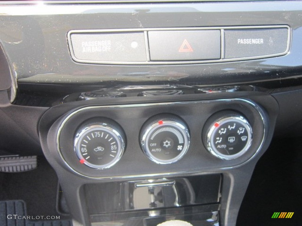 2012 Mitsubishi Lancer GT Controls Photos