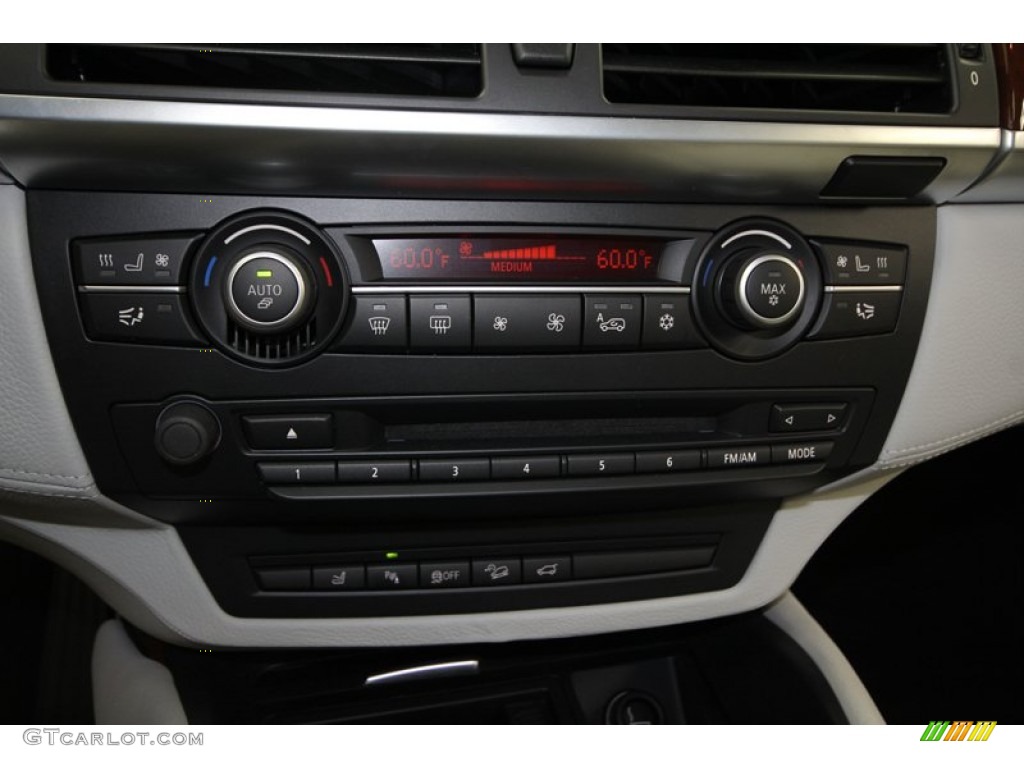 2012 BMW X6 M Standard X6 M Model Controls Photo #67648999