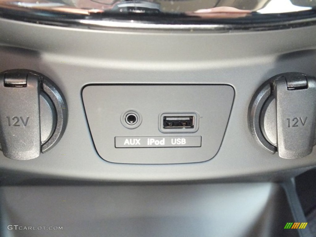 2013 Elantra GT - Shimmering Air Silver / Black photo #17