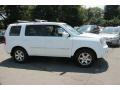 Taffeta White - Pilot Touring 4WD Photo No. 4
