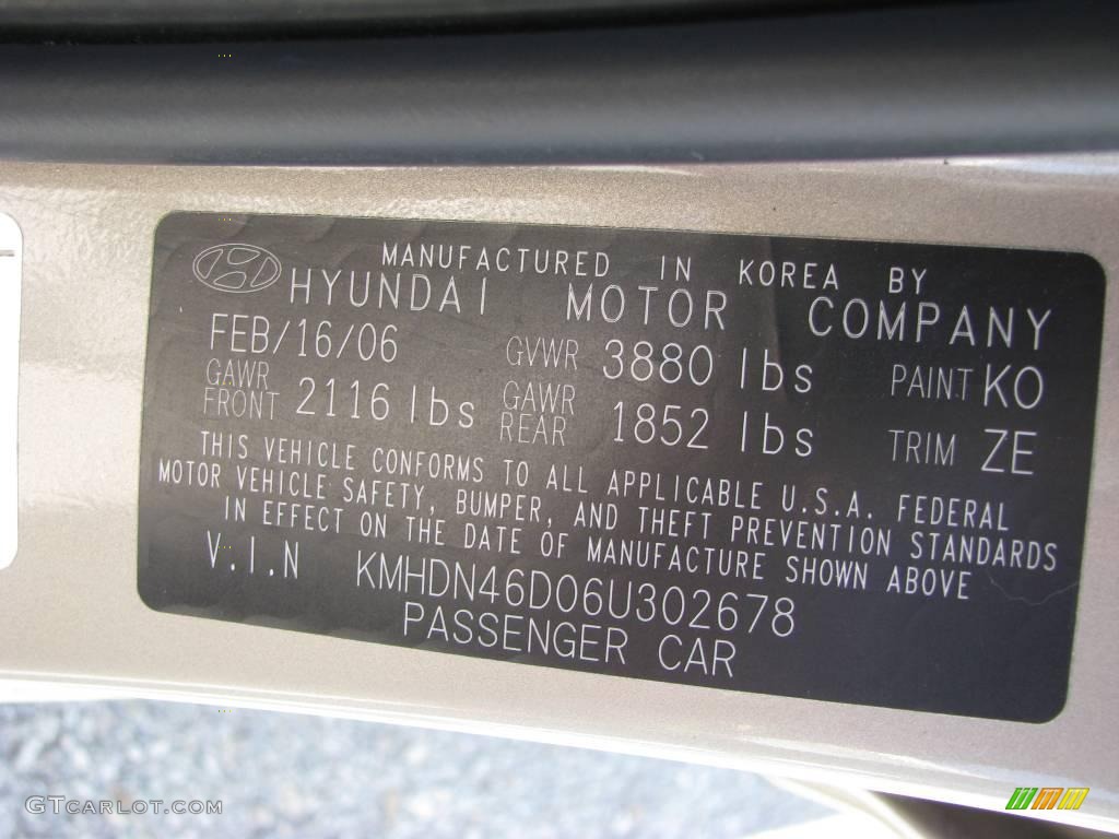 2006 Elantra Limited Sedan - Champagne Beige / Beige photo #14
