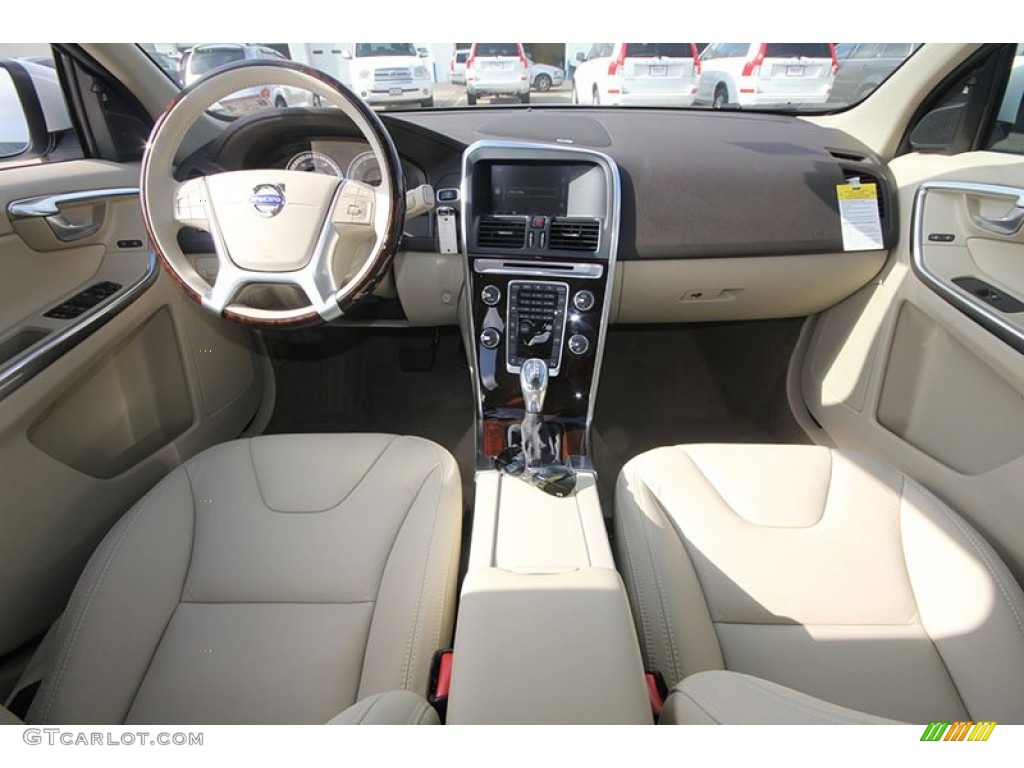 2013 Volvo XC60 3.2 Sandstone Dashboard Photo #67653294