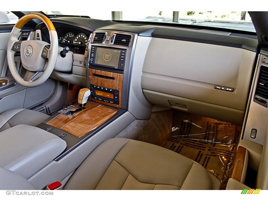 2008 Cadillac XLR Roadster Cashmere/Ebony Dashboard Photo #67655199