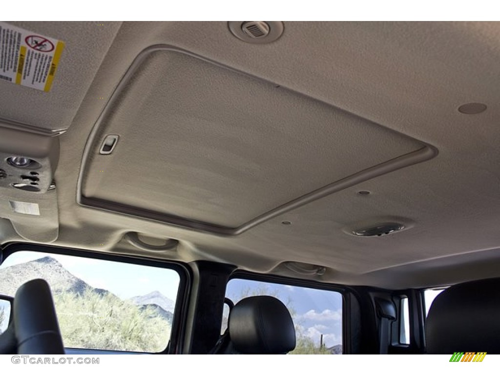 2005 Hummer H2 SUT Sunroof Photo #67655572
