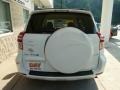 Super White - RAV4 V6 4WD Photo No. 3
