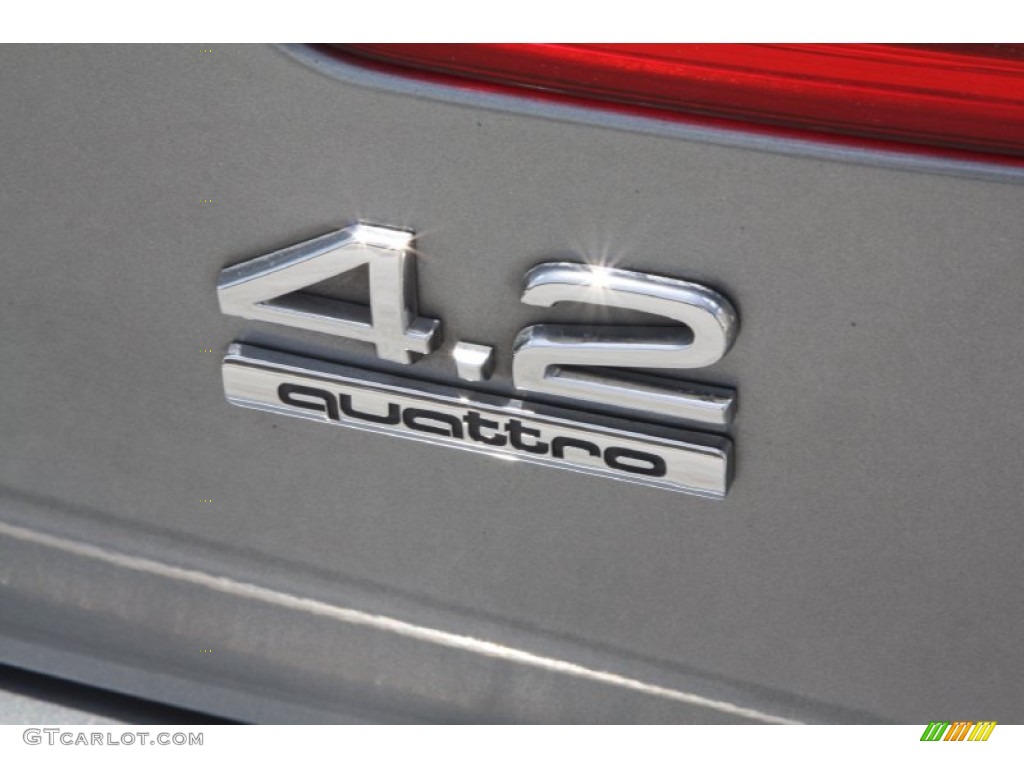 2006 Audi A8 4.2 quattro Marks and Logos Photos