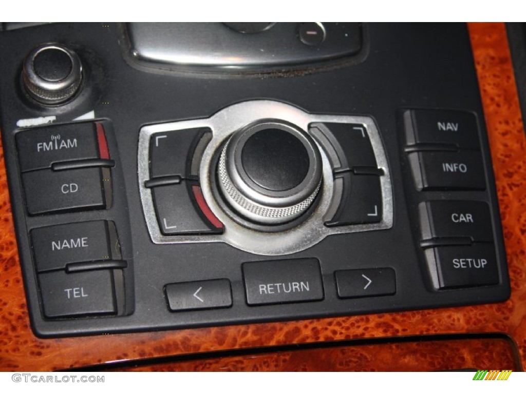 2006 Audi A8 4.2 quattro Controls Photo #67661014