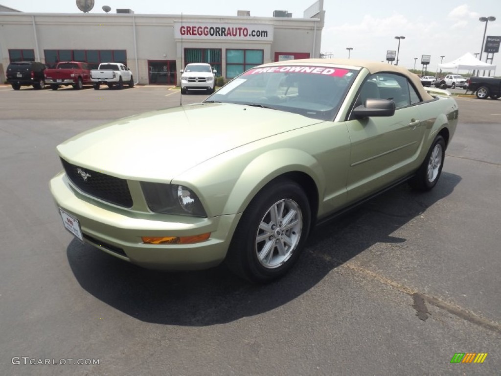 2006 Mustang V6 Deluxe Convertible - Legend Lime Metallic / Light Parchment photo #1