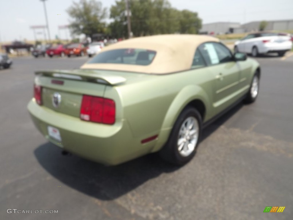 2006 Mustang V6 Deluxe Convertible - Legend Lime Metallic / Light Parchment photo #5