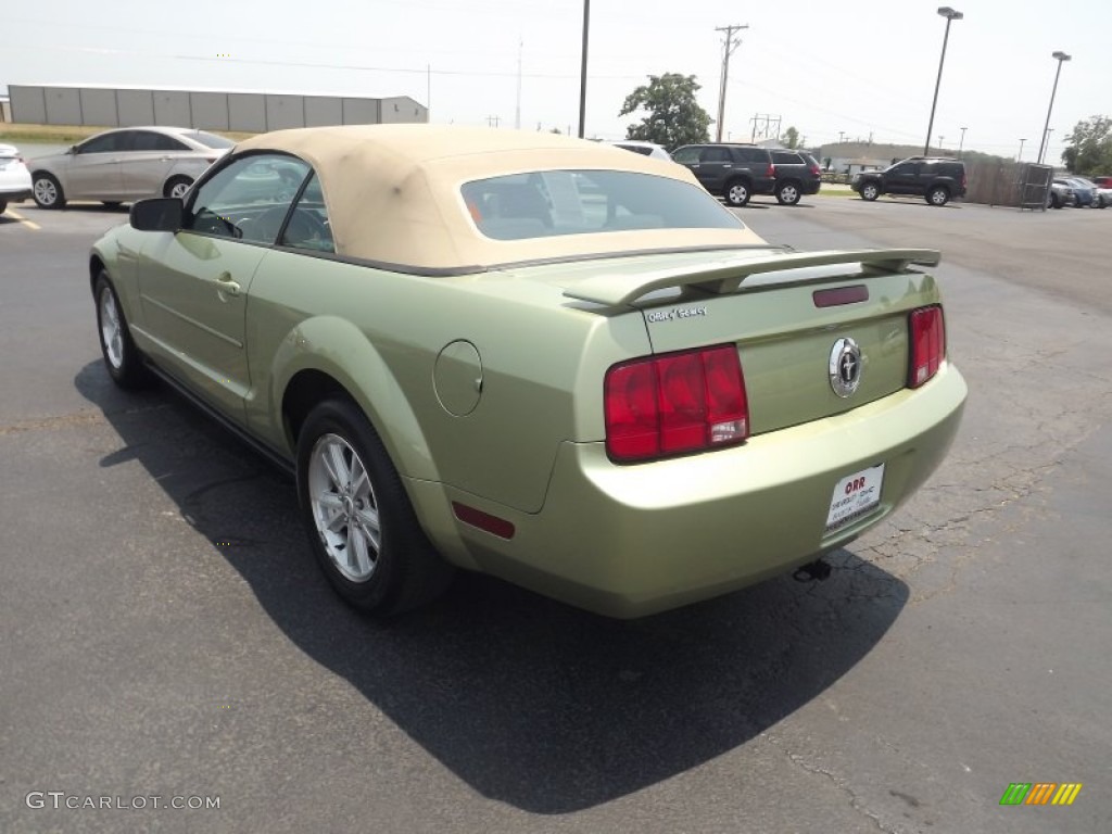 2006 Mustang V6 Deluxe Convertible - Legend Lime Metallic / Light Parchment photo #7