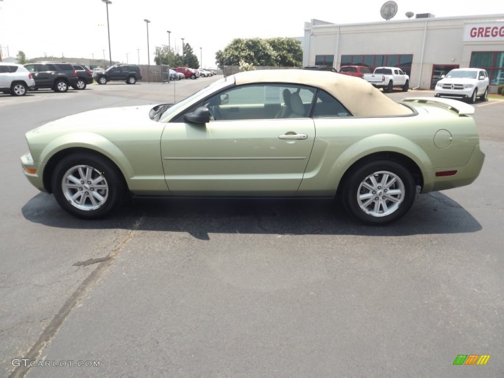 2006 Mustang V6 Deluxe Convertible - Legend Lime Metallic / Light Parchment photo #8