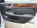 Platinum Silver Metallic - XJ XJ8 L Photo No. 18