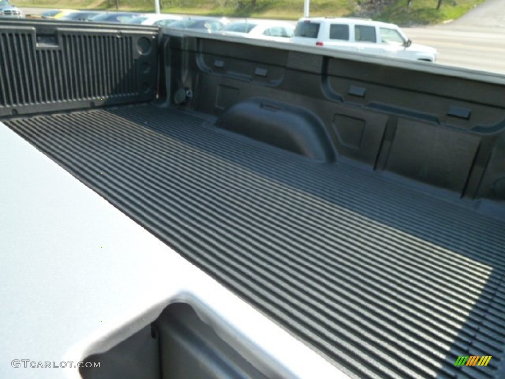 2011 Silverado 1500 Regular Cab 4x4 - Sheer Silver Metallic / Dark Titanium photo #16