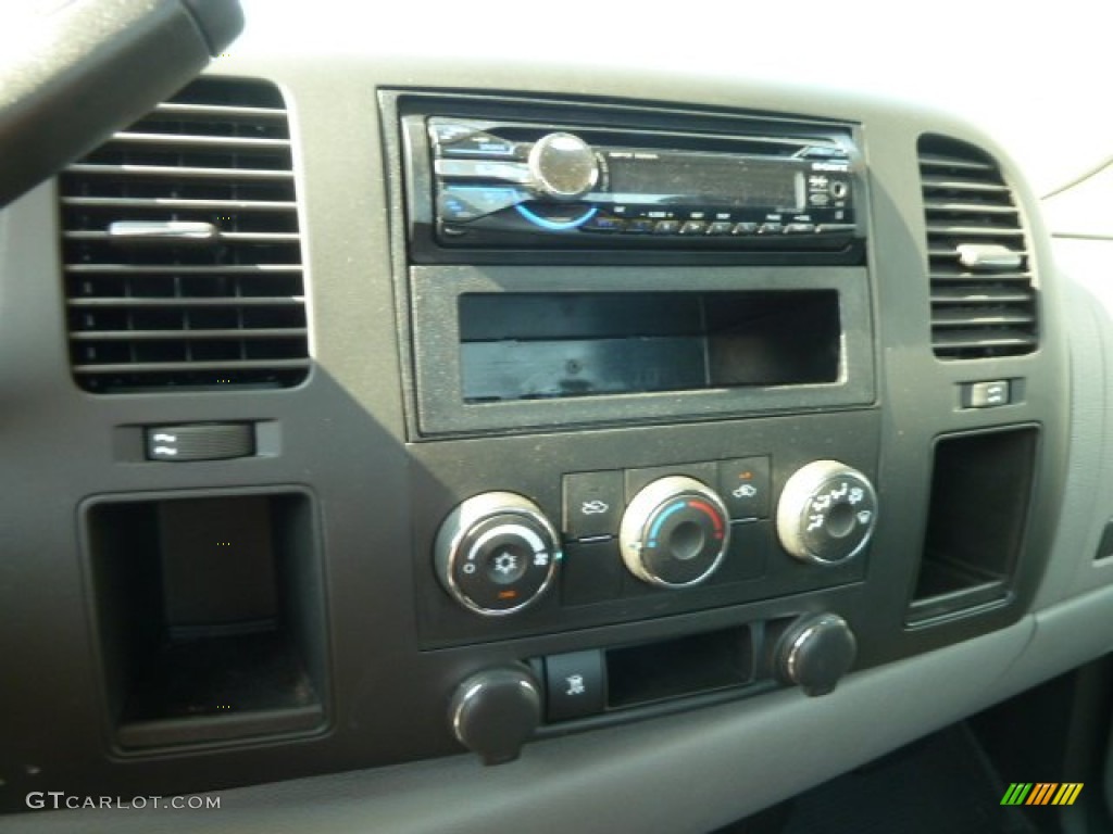 2011 Silverado 1500 Regular Cab 4x4 - Sheer Silver Metallic / Dark Titanium photo #23