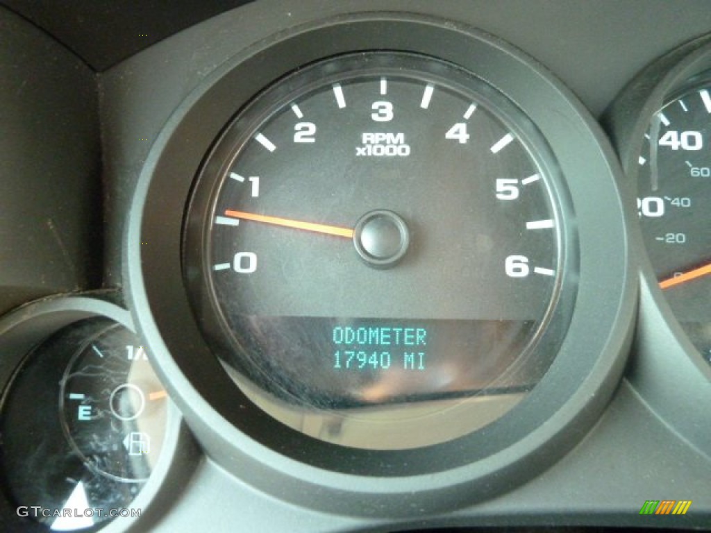 2011 Silverado 1500 Regular Cab 4x4 - Sheer Silver Metallic / Dark Titanium photo #24