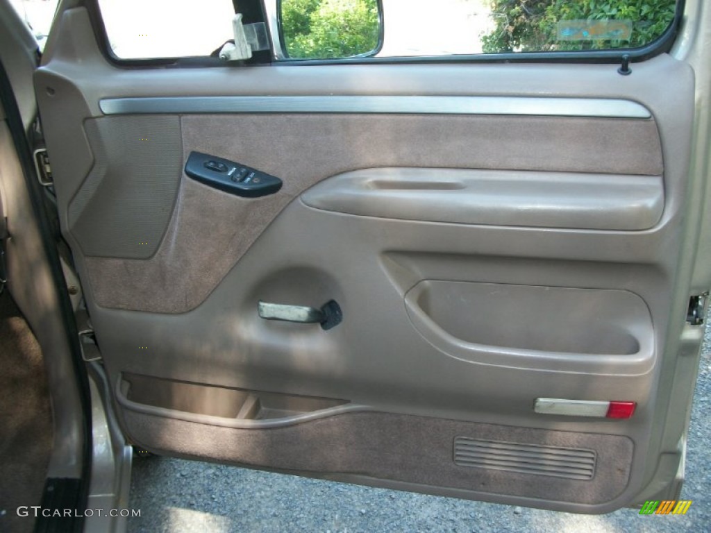1992 Ford F250 XLT Extended Cab Beige Door Panel Photo #67673893