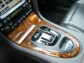 Ebony Black - XJ XJ8 L Photo No. 18