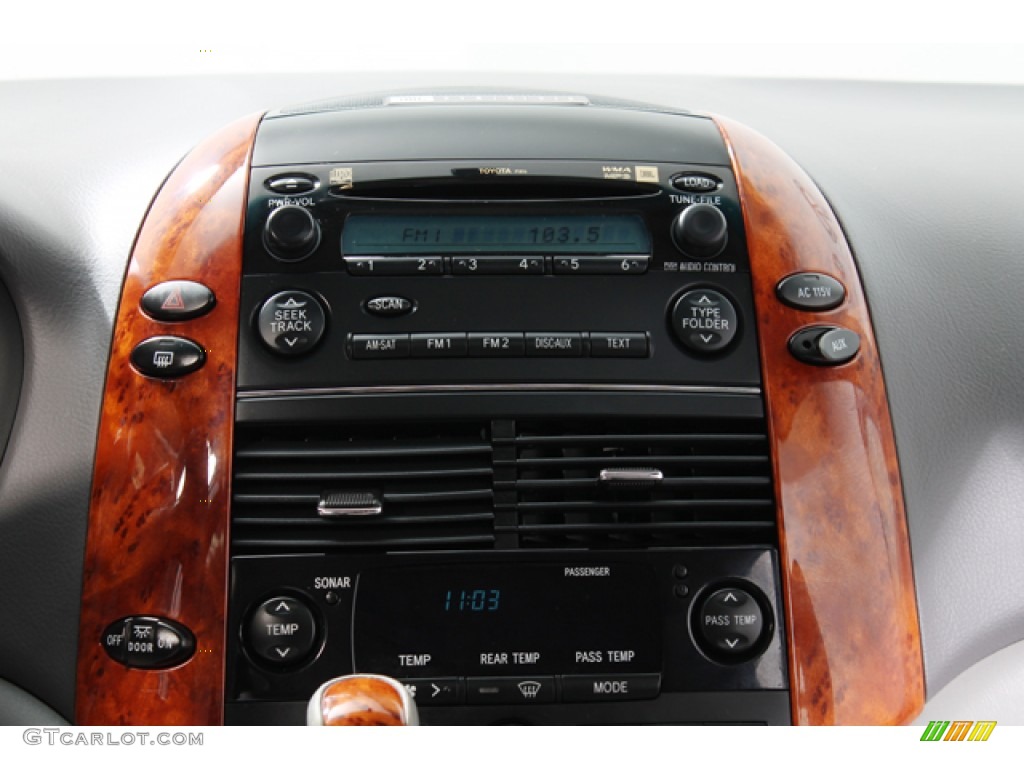 2007 Toyota Sienna XLE Limited AWD Audio System Photo #67678834
