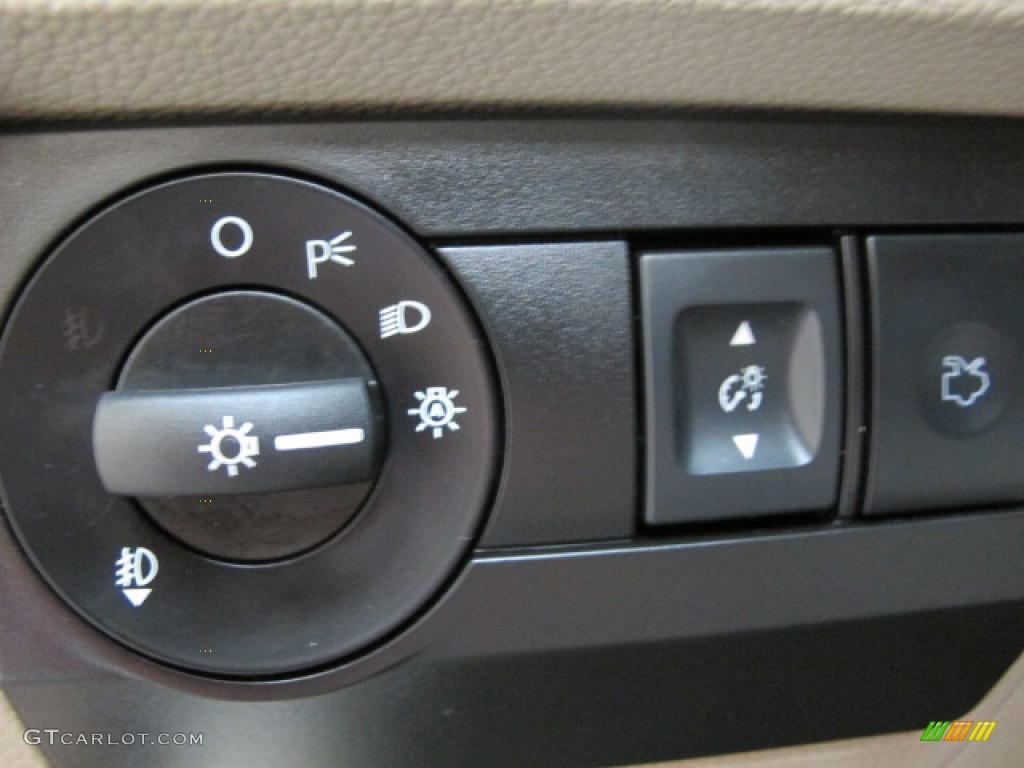 2011 Ford Fusion SEL V6 AWD Controls Photo #67681183