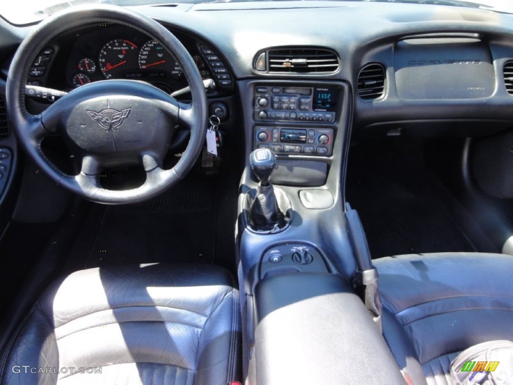 2000 Chevrolet Corvette Convertible Black Dashboard Photo #67686412