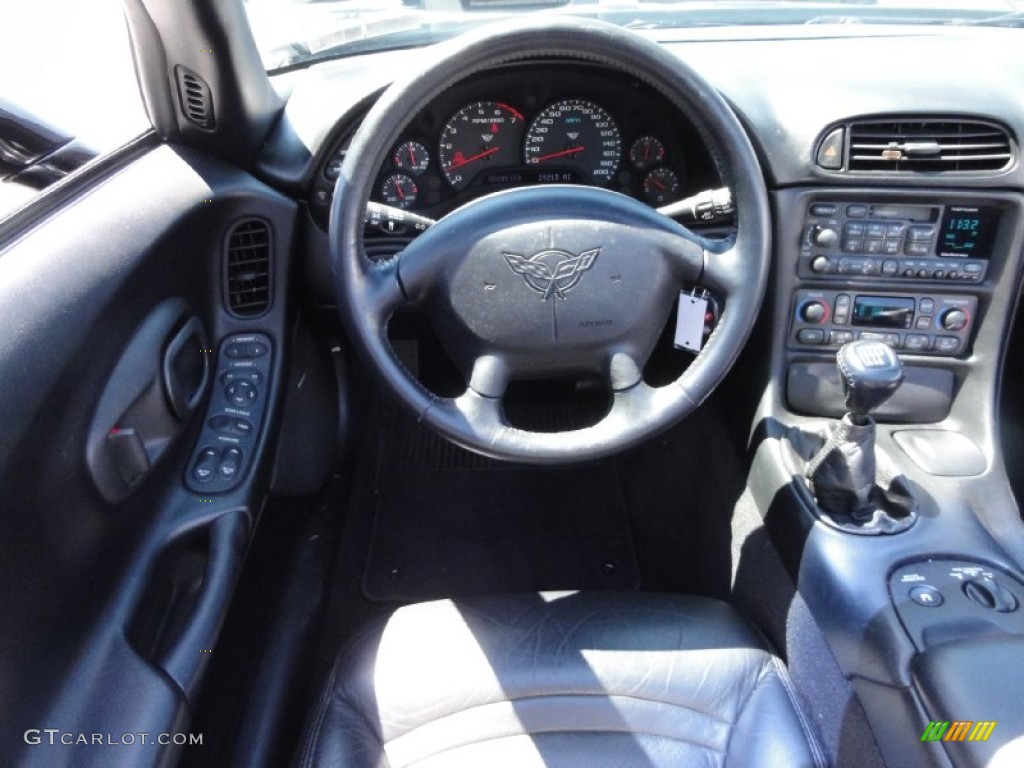 2000 Chevrolet Corvette Convertible Black Steering Wheel Photo #67686421